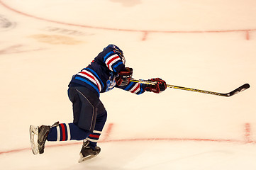 Image showing Hockey with the puck 