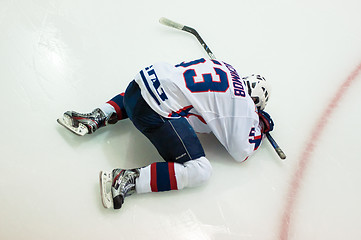 Image showing Hockey with the puck. 