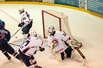 Image showing Hockey with the puck 