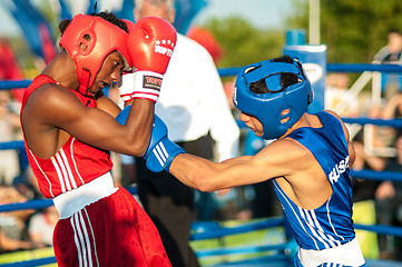 Image showing A boxing match between Alayn Limonta (Havana, Cuba) and Mamedov Gabil (Orenburg, Russia)