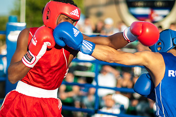 Image showing A boxing match between Alayn Limonta (Havana, Cuba) and Mamedov Gabil (Orenburg, Russia)