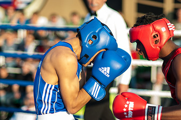 Image showing A boxing match between Alayn Limonta (Havana, Cuba) and Mamedov Gabil (Orenburg, Russia)