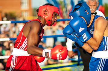 Image showing A boxing match between Alayn Limonta (Havana, Cuba) and Mamedov Gabil (Orenburg, Russia)