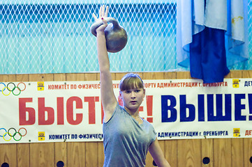 Image showing The girl in the kettlebell sport