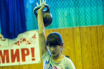 Image showing The girl in the kettlebell sport