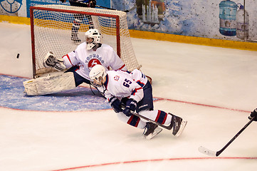 Image showing Hockey with the puck, 