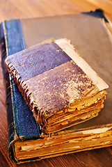 Image showing books