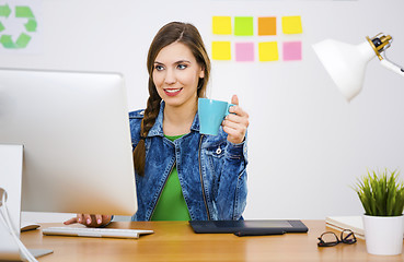 Image showing Casual businesswoman 