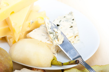 Image showing cheese and pears