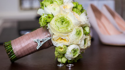 Image showing Bouquet of white roses