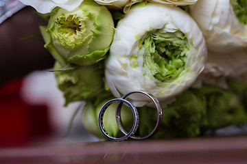 Image showing Bouquet of white roses