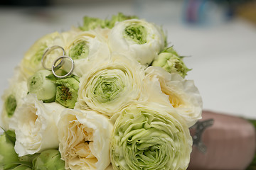 Image showing Bouquet of white roses