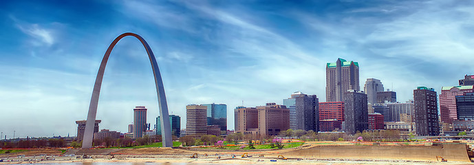 Image showing saint louis missouri downtown at daylight