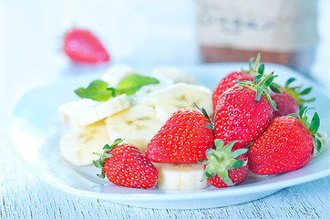 Image showing strawberry with banana
