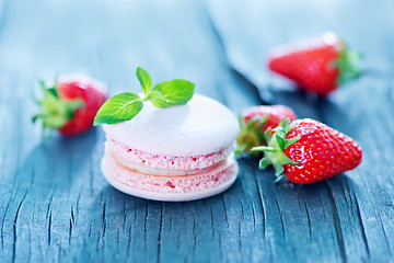 Image showing strawberry macaroons