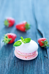 Image showing strawberry macaroons