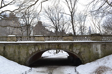 Image showing Glade Arch under the snow