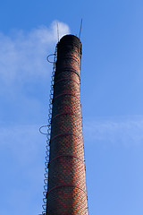 Image showing Polluting smoke coming out of chimney 