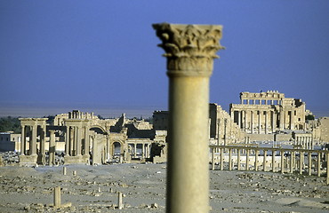 Image showing SYRIA PALMYRA ROMAN RUINS