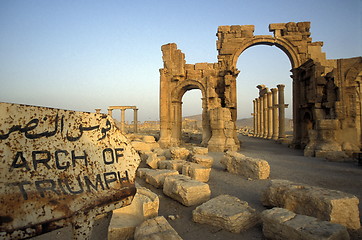 Image showing SYRIA PALMYRA ROMAN RUINS