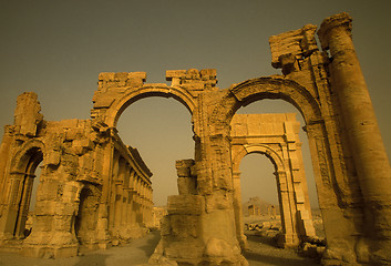 Image showing SYRIA PALMYRA ROMAN RUINS