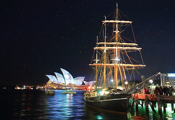 Image showing Sydney Opera House and Southern Swan during \'vivid Sydney Festiv