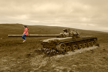 Image showing Girl on the tank