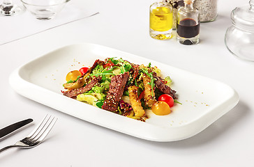 Image showing Warm salad with beef