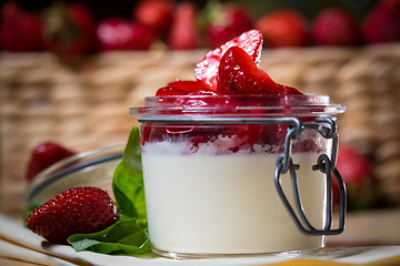 Image showing Strawberry tiramisu with mascarpone.