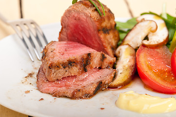 Image showing beef filet mignon grilled with vegetables