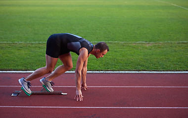 Image showing Athletic man start