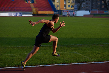 Image showing Athletic man start