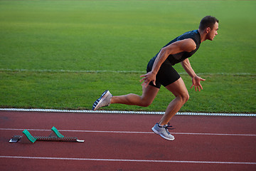 Image showing Athletic man start