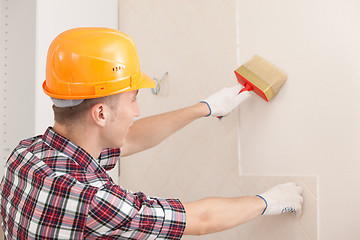 Image showing worker with paint brush