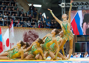 Image showing Russian national gymnastics aesthetic team on a tatami