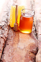 Image showing honey with honey comb