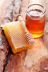 Image showing honey with honey comb