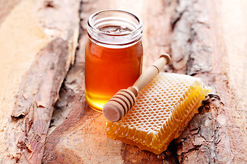 Image showing honey with honey comb