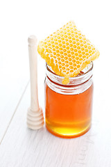 Image showing honey with honey comb