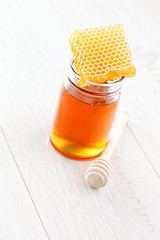 Image showing honey with honey comb