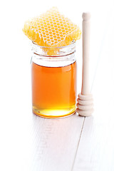 Image showing honey with honey comb