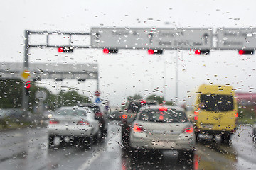 Image showing Water drops on the car windshield