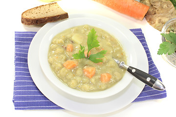 Image showing Pea soup with celery