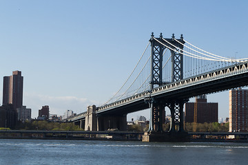 Image showing Passing by the Manhattan bridge
