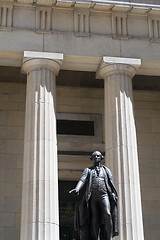 Image showing George Washington statue by the Federal Hall