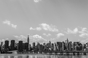 Image showing NYC\'s midtown in Black and white