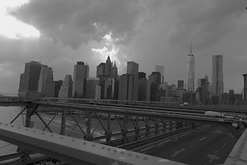 Image showing Crossing the Brooklyn bridge in the storm