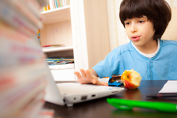 Image showing student works on a computer