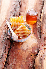 Image showing honey with honey comb