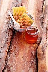 Image showing honey with honey comb